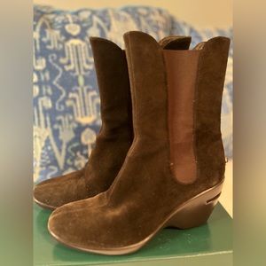 Cole Haan Nike Air size 8 dark chocolate brown suede Austin Short boot